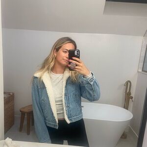 Abercrombie small Sherpa jean jacket like new